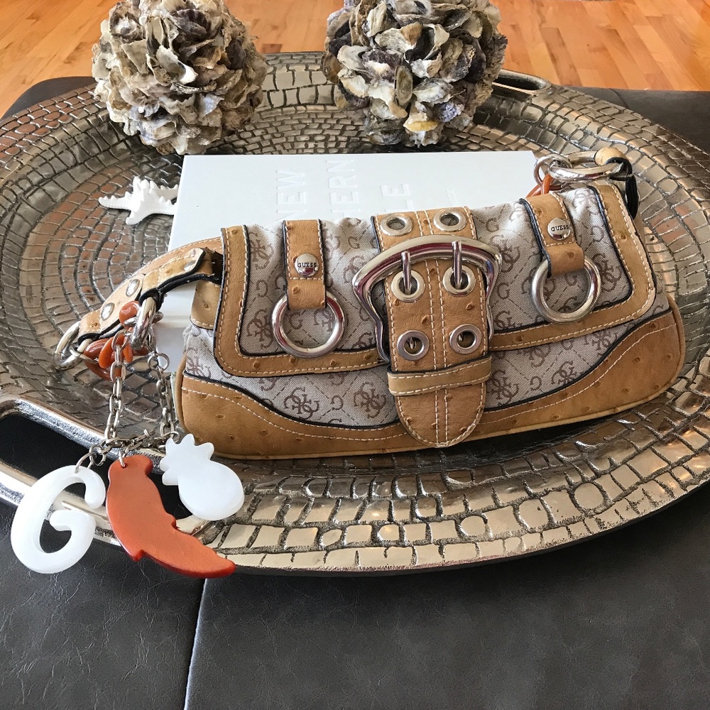 Y2K 🔥VINTAGE “IT GIRL” BIG G MINI BAGUETTE BAG WITH CHUNKY CHARMS - Picture 16 of 16